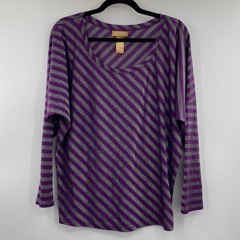 3For$20 Miss Tina by Tina Knowles Purple Silver shimmer Top size Medium